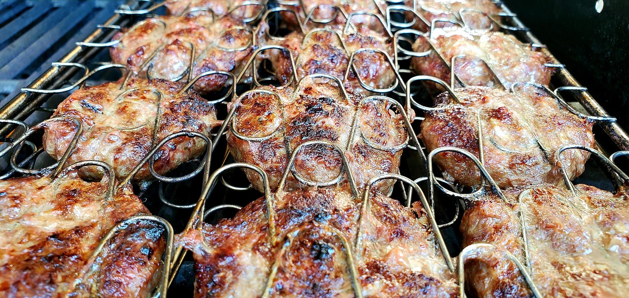 이스탄불 노포에서 즐기는 정통 괴프테 종류와 구역별 맛집 이용법