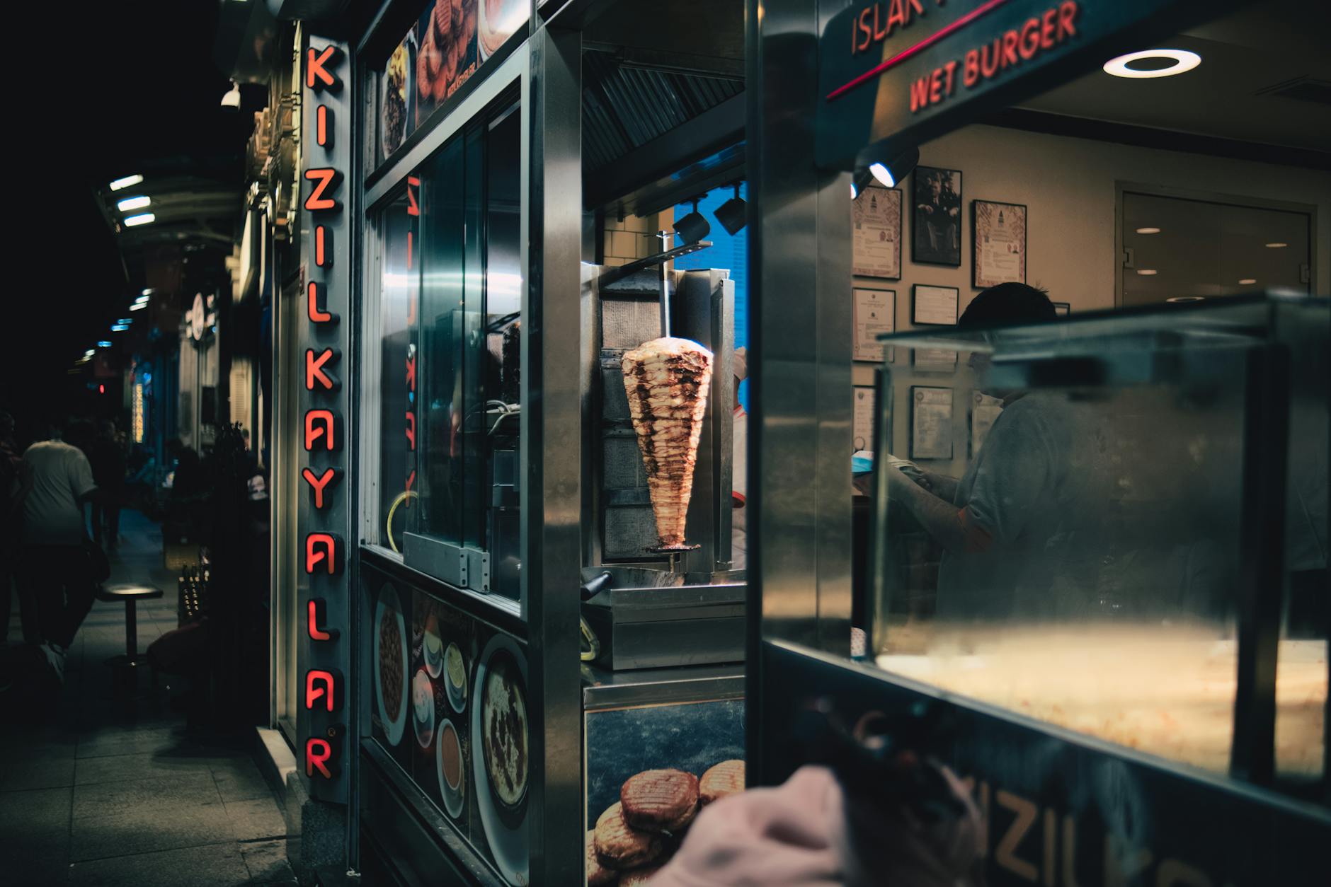 탁심 이스티클랄 거리 이슬라크 부르거 노포 방문법과 적정 가격